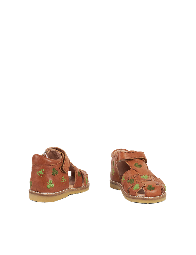 Petit Nord Clover Classic sandal Sandals Cognac 002