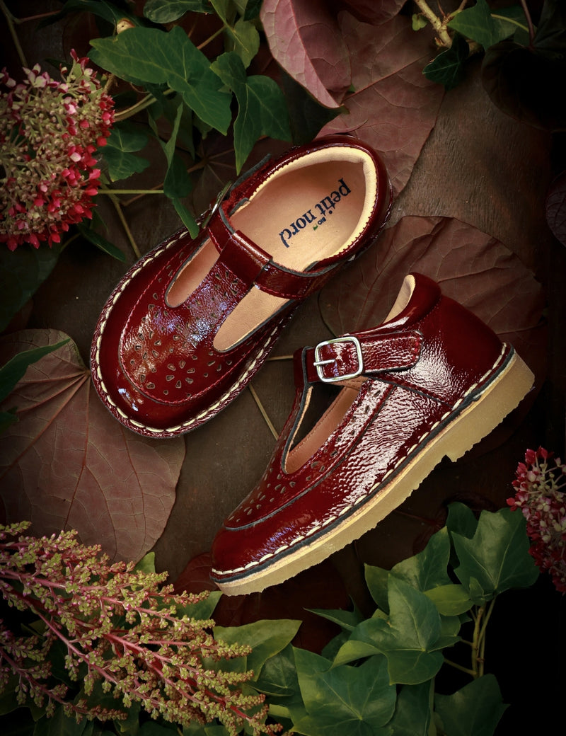 Petit Nord Low T-Bar Flower T-bars and Ballerinas Burgundy Patent 159