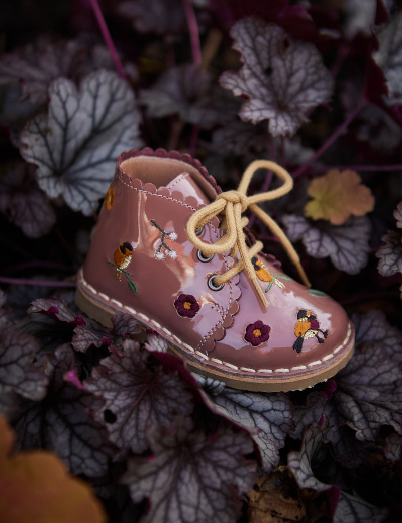 Petit Nord Scallop Boot Birds Boots Rose Clay Patent 091