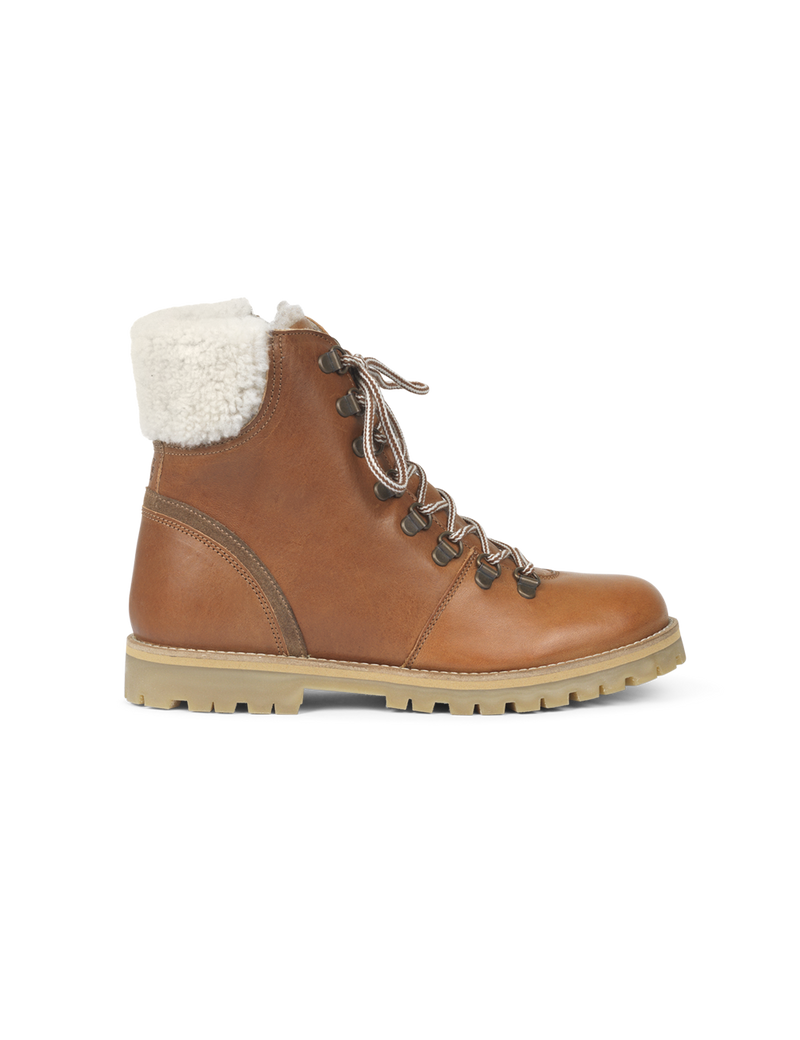 Petit Nord Shearling Winter Boot Women Women Cognac 002